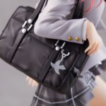Descubre el apasionante mundo de Estatua Zero Two School Uniform.