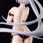 Descubre el apasionante mundo de Estatua Five-seven Swimsuit Heavily Damaged.