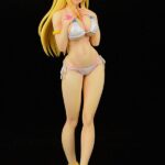 Descubre el apasionante mundo de Estatua Lucy Swimsuit Pure in Heart.