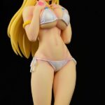 Descubre el apasionante mundo de Estatua Lucy Swimsuit Pure in Heart.