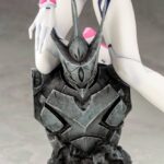 Descubre el apasionante mundo de Estatua Mari Makinami Illustrious White Plugsuit.