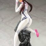 Descubre el apasionante mundo de Estatua Mari Makinami Illustrious White Plugsuit.
