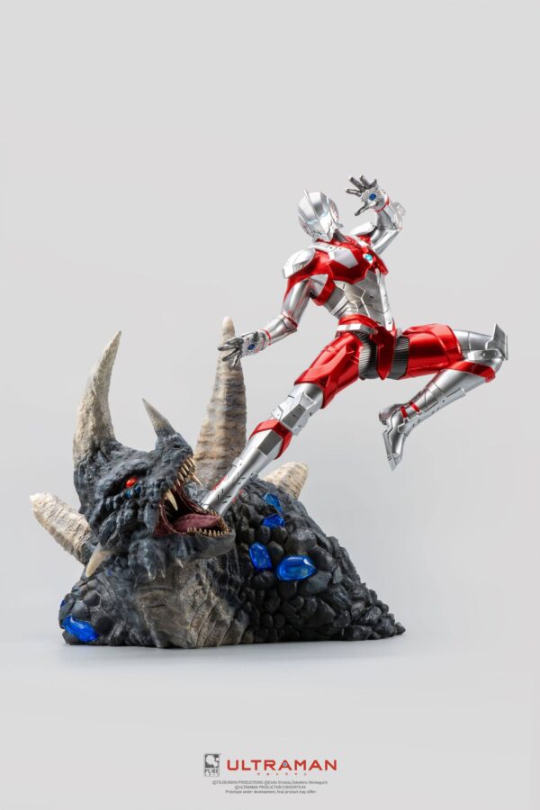 Estatua Ultraman vs Black King