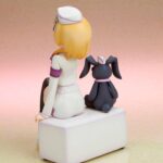 Descubre el apasionante mundo de Estatua Cocoa Military uniform.