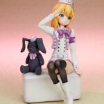 Descubre el apasionante mundo de Estatua Cocoa Military uniform.