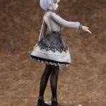 Descubre el apasionante mundo de Estatua Detective is Already Dead Siesta.