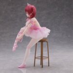 Descubre el apasionante mundo de Estatua Flamingo Ballet Red Hair Girl.