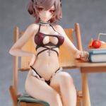 Descubre el apasionante mundo de Estatua Iron Saga Judith Swimwear.