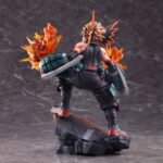 Descubre el apasionante mundo de Estatua Katsuki Bakugo Takara Tomy.