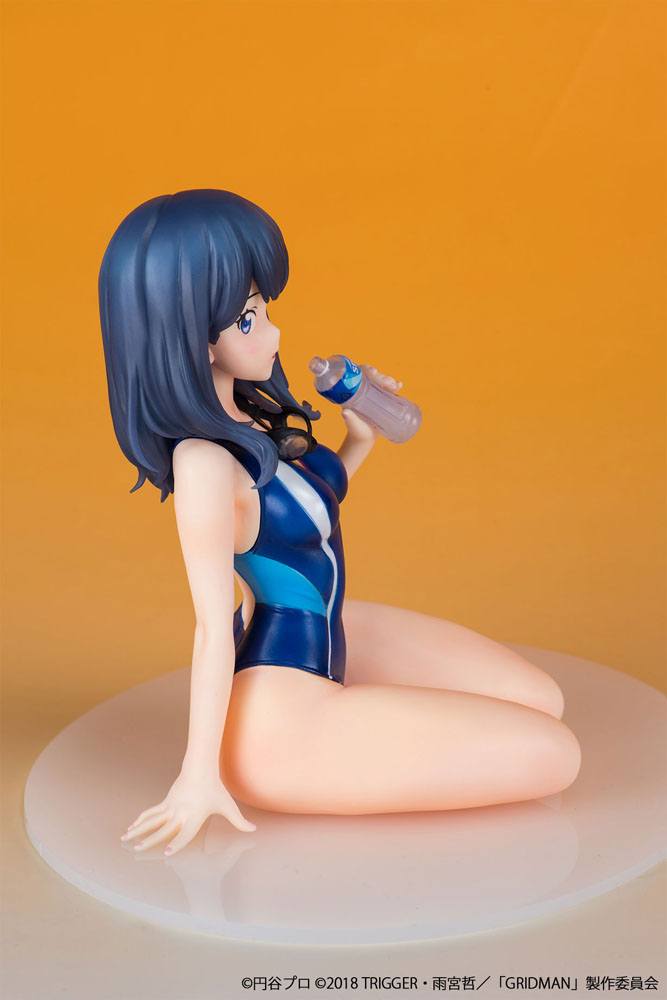 Descubre el apasionante mundo de Estatua Rikka Takarada Swimsuit.