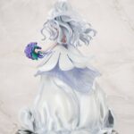 Descubre el apasionante mundo de Estatua 416 Moonlit Devotion.