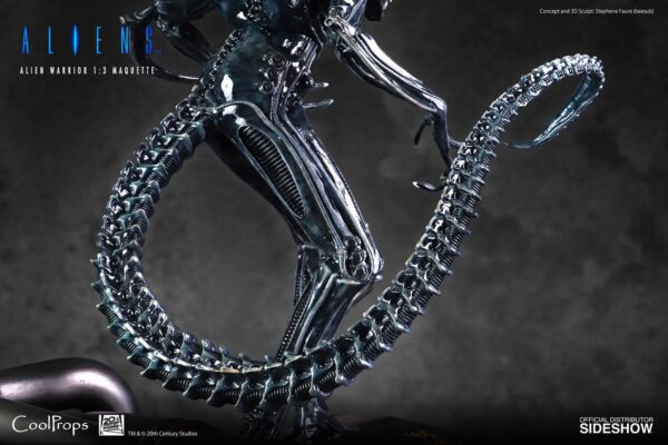 Descubre el apasionante mundo de Estatua Alien Warrior Deluxe.