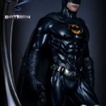 Descubre el apasionante mundo de Estatua Batman Ultimate Bonus Version.