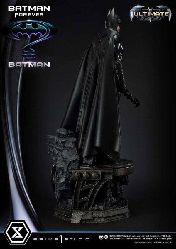Descubre el apasionante mundo de Estatua Batman Ultimate Bonus Version.