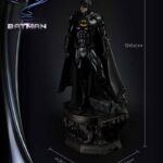 Descubre el apasionante mundo de Estatua Batman Ultimate Bonus Version.