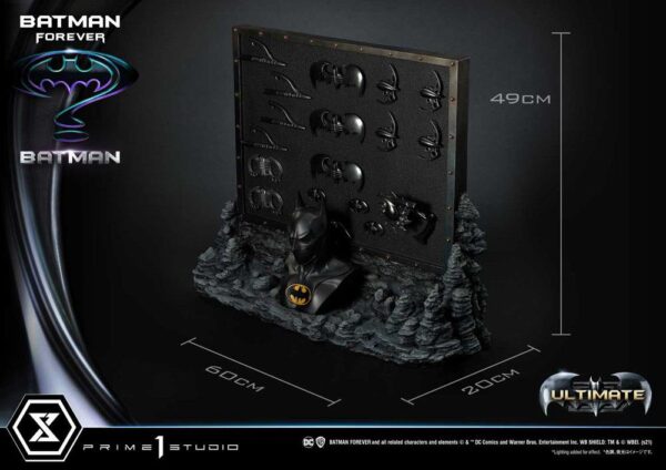Descubre el apasionante mundo de Estatua Batman Ultimate Bonus Version.