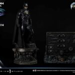 Descubre el apasionante mundo de Estatua Batman Ultimate Bonus Version.