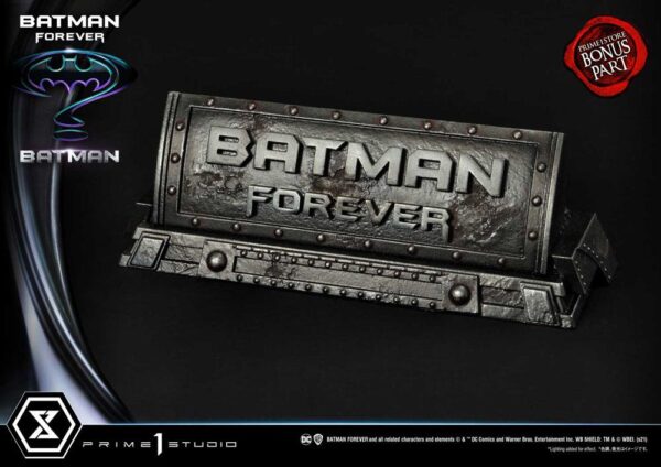 Descubre el apasionante mundo de Estatua Batman Ultimate Bonus Version.