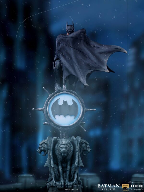Descubre el apasionante mundo de Estatua Deluxe Art Scale Batman.