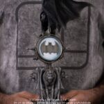 Descubre el apasionante mundo de Estatua Deluxe Art Scale Batman.