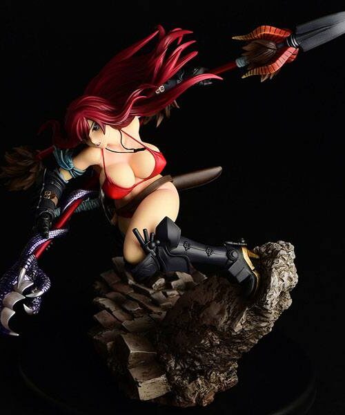 Descubre el apasionante mundo de Estatua Erza Scarlet Black Armor.