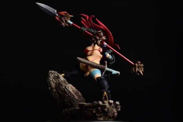 Descubre el apasionante mundo de Estatua Erza Scarlet Black Armor.