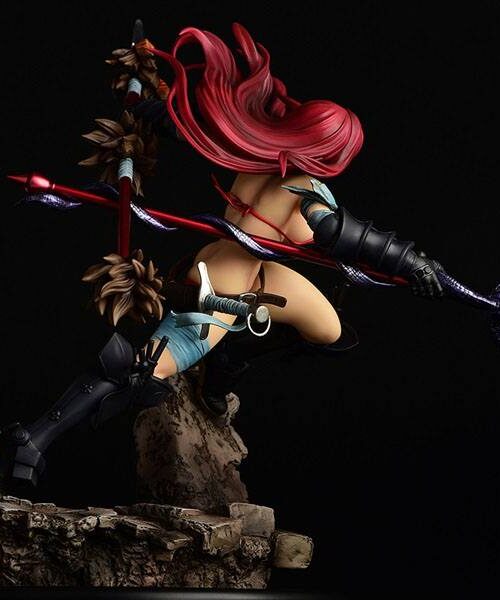 Descubre el apasionante mundo de Estatua Erza Scarlet Black Armor.