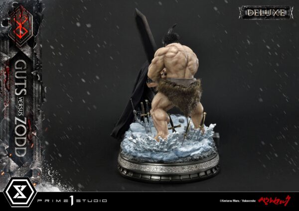 Descubre el apasionante mundo de Estatua Guts Versus Zodd Deluxe version.