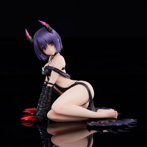 Descubre el apasionante mundo de Estatua Haruna Sairenji Darkness Limited.