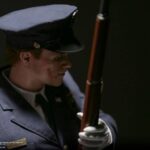 Descubre el apasionante mundo de Estatua Joker Police Uniform.