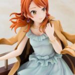 Descubre el apasionante mundo de Estatua Karen Off Stage Bonus Edition.