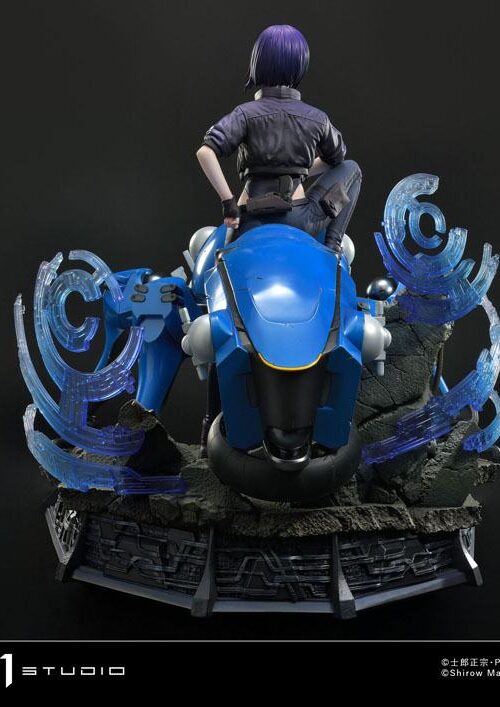 Descubre el apasionante mundo de Estatua Kusanagi and Tachikoma.