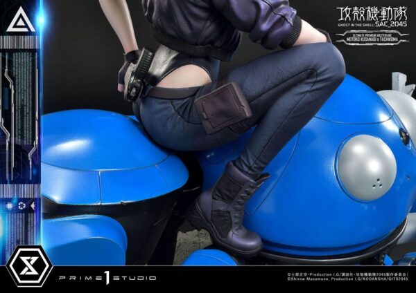 Descubre el apasionante mundo de Estatua Kusanagi and Tachikoma.