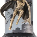 Descubre el apasionante mundo de Estatua Pewter Collectible Batman Gilt LE.