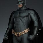 Descubre el apasionante mundo de Estatua Premium Format Batman.