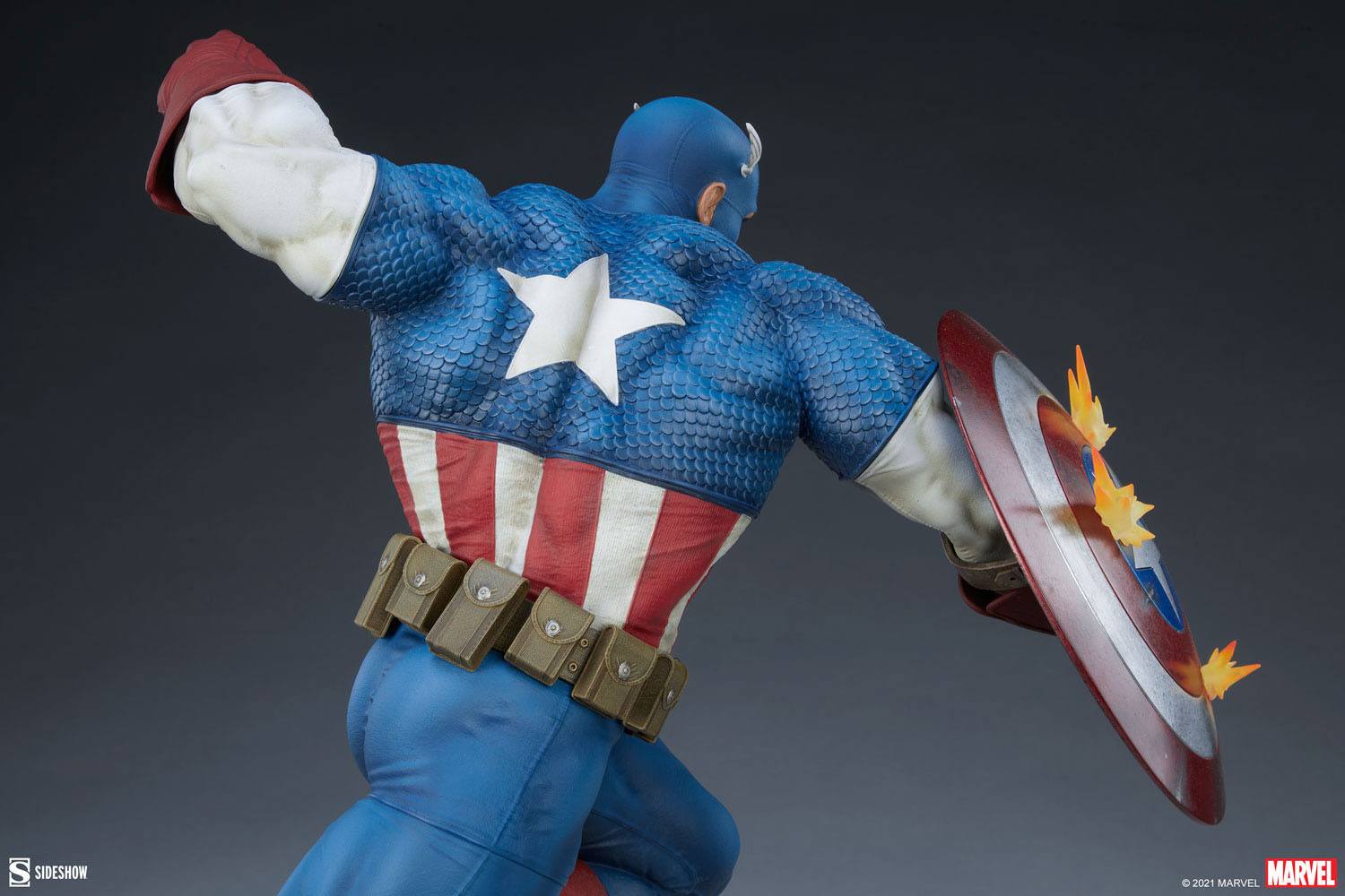Descubre el apasionante mundo de Estatua Premium Format Captain America.