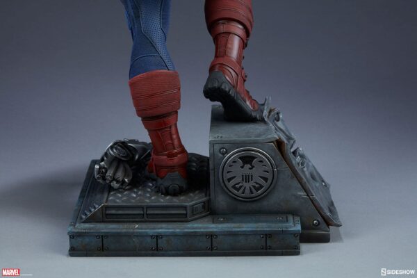 Descubre el apasionante mundo de Estatua Premium Format Captain America.