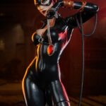 Descubre el apasionante mundo de Estatua Premium Format Catwoman.