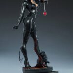 Descubre el apasionante mundo de Estatua Premium Format Catwoman.