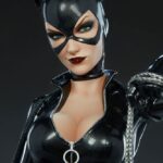 Descubre el apasionante mundo de Estatua Premium Format Catwoman.