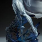 Descubre el apasionante mundo de Estatua Premium Format Storm.