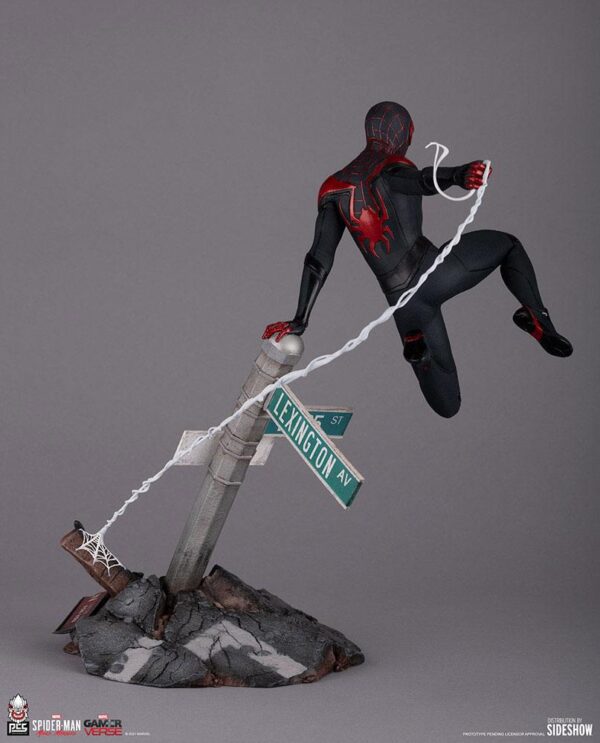 Descubre el apasionante mundo de Estatua Spider-Man Miles Morales.