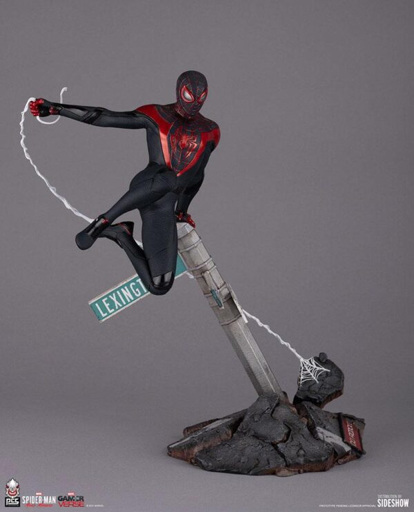Descubre el apasionante mundo de Estatua Spider-Man Miles Morales.