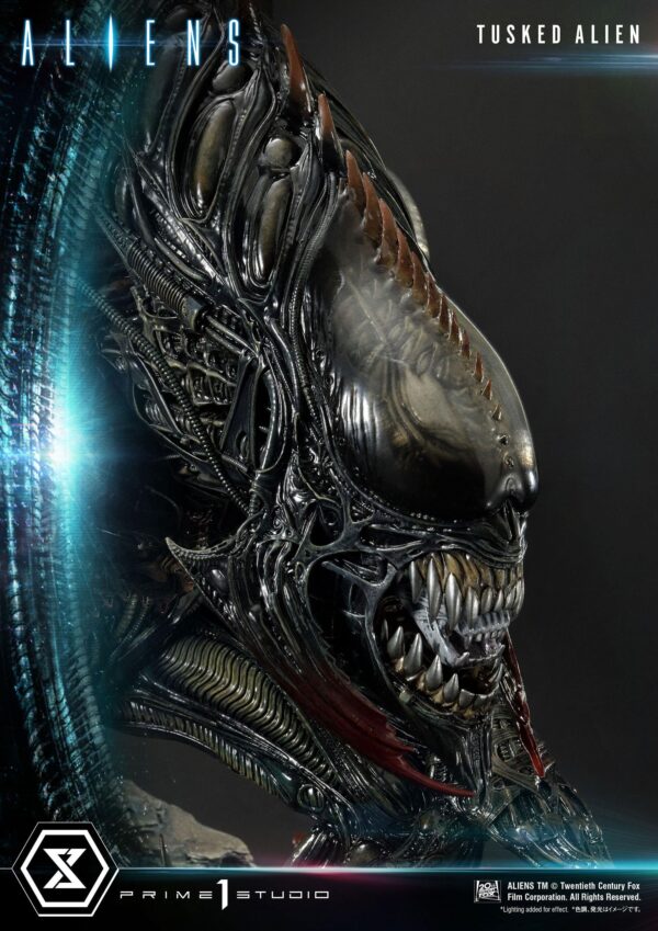 Descubre el apasionante mundo de Estatua Tusked Alien Bonus Version.