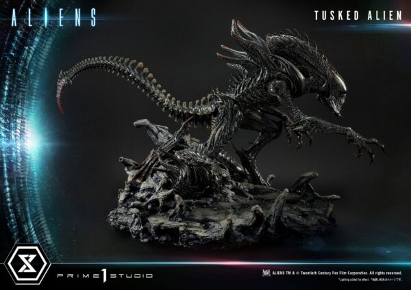 Descubre el apasionante mundo de Estatua Tusked Alien Bonus Version.