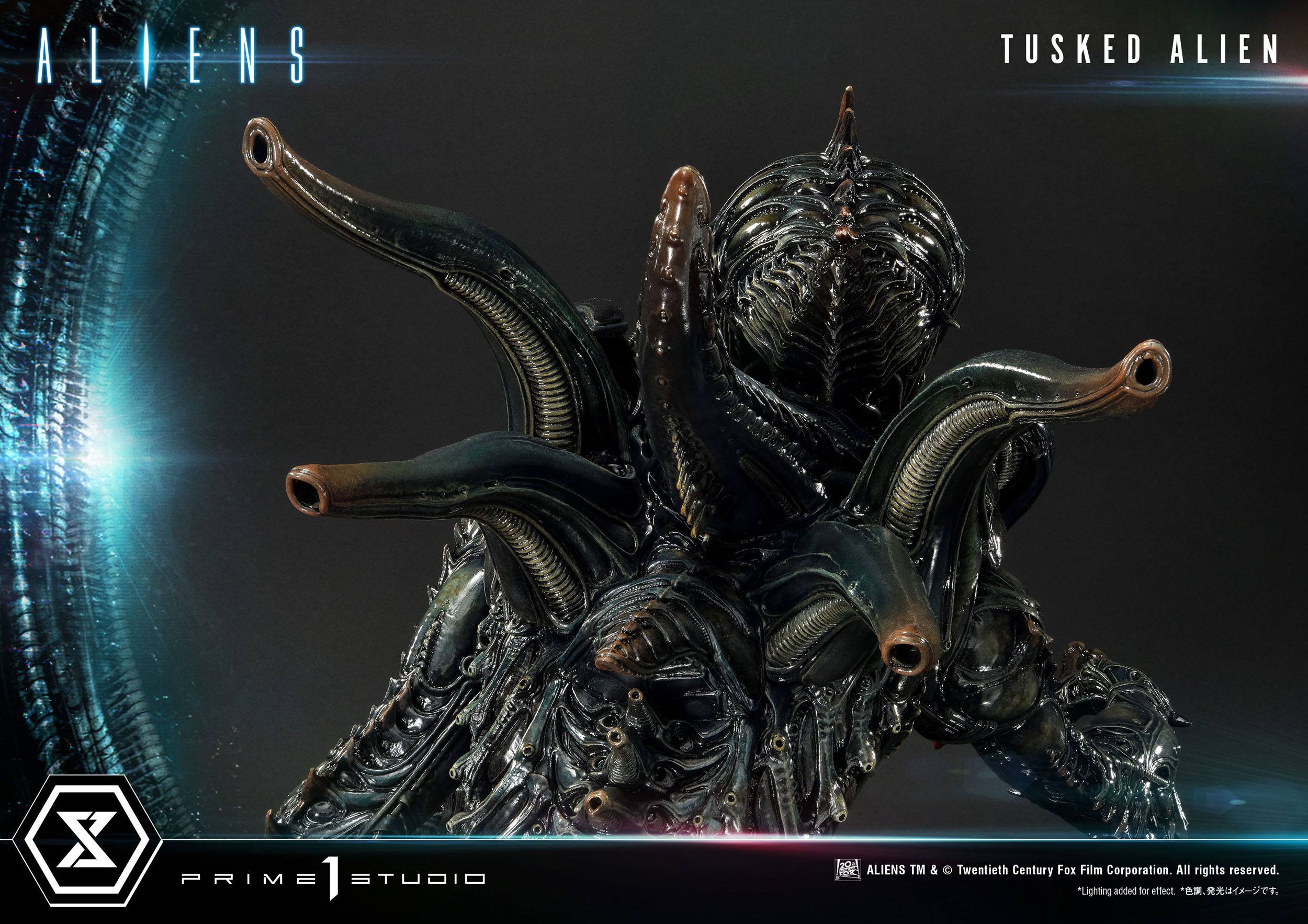Descubre el apasionante mundo de Estatua Tusked Alien Bonus Version.