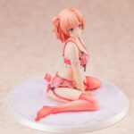 Descubre el apasionante mundo de Estatua Yui Yuigahama Lingerie.