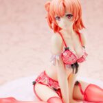Descubre el apasionante mundo de Estatua Yui Yuigahama Lingerie.