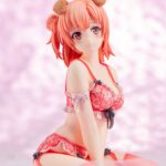 Descubre el apasionante mundo de Estatua Yui Yuigahama Lingerie.