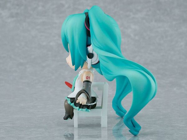 Descubre el apasionante mundo de Figura Nendoroid Hatsune Miku NT Akai.